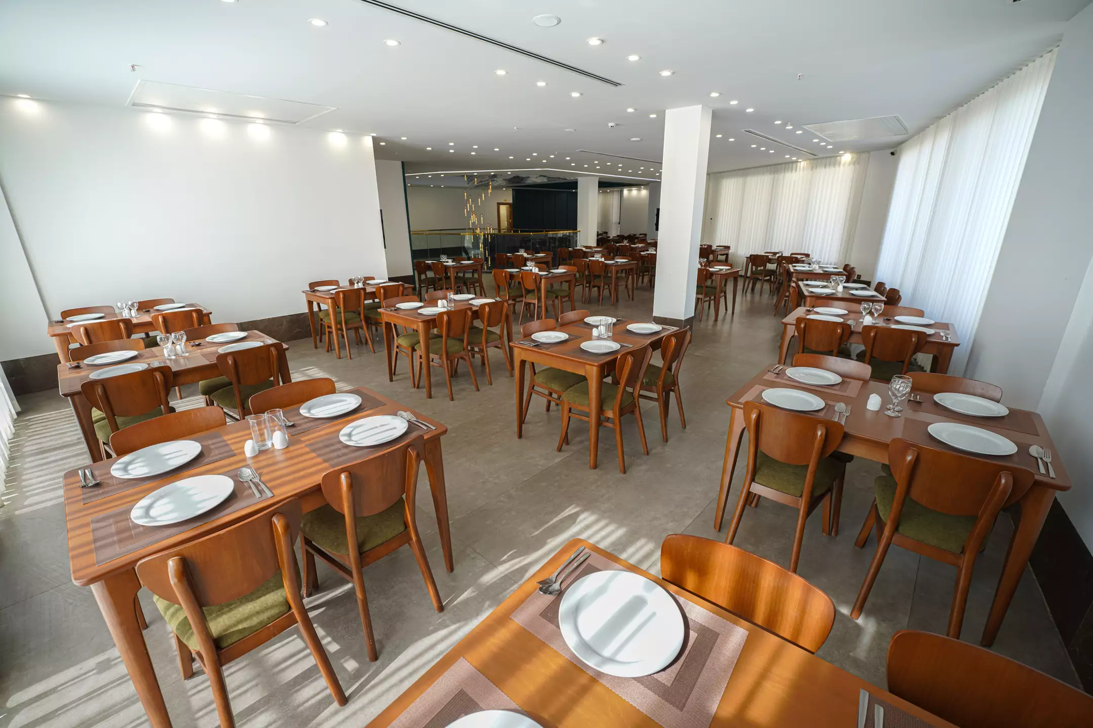 هتل ایوان 2 (فدائی سابق) مشهد